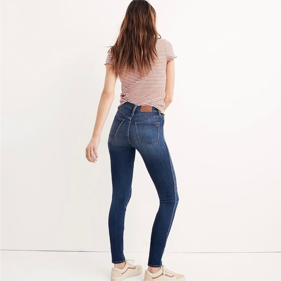Madewell 10" High-Rise Skinny Jeans in Danny Wash: TENCEL Denim. Size 27. - Picture 2 of 11